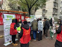 手机扫码唤醒“雷锋日”：122社区数字化集市吸引600余名居民参与