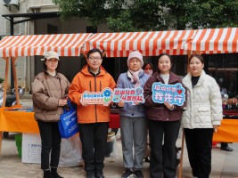 宪法日遇上志愿日，武汉星芯社区这场诚信便民活动吸引近千名居民参与